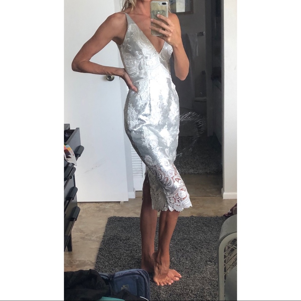 Dress the Population plunging sheath sequin lace
